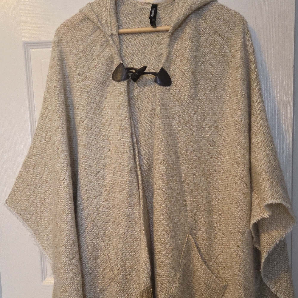 Soft Cream Hooded Poncho with Toggle